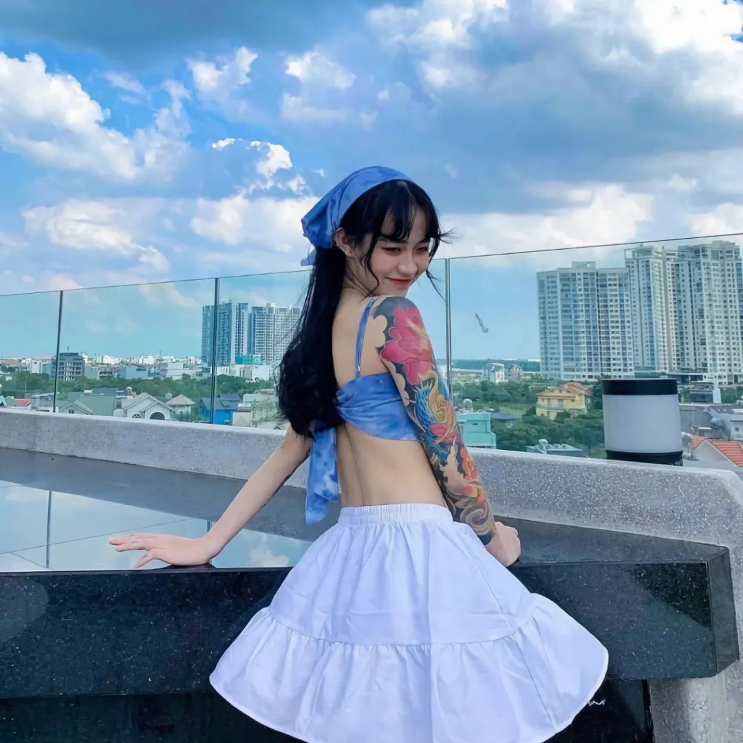 女军官与魔鬼 封面